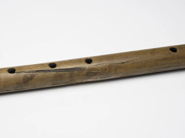 Detail of body, A-14551, 620–670 CE (Common Era=AD).